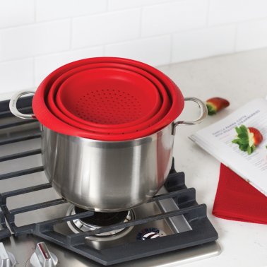 Better Houseware 4-Qt. Collapsible Silicone Colander (Red)