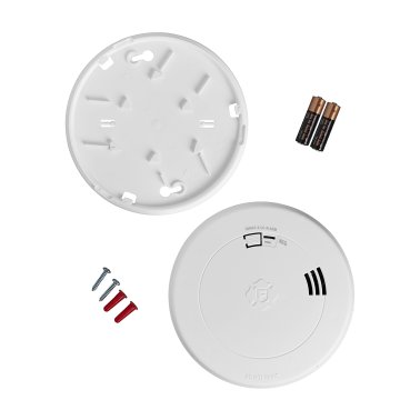 First Alert® SMCO200V Battery-Operated 2-in-1 Smoke and CO Alarm with Voice and Location Alerts