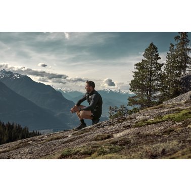 Garmin® fēnix 8 Pro AMOLED Sapphire Multisport 47-mm GPS Watch with InReach® Technology and Silicone Band (Graphite/Black)